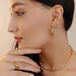 BRINCO DE ARGOLA ORGÂNICO LISO BANHADO A OURO