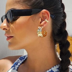 BRINCO DE ARGOLA MARTELADA BANHADO A OURO