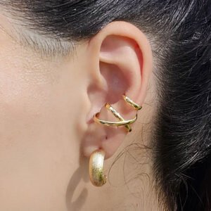 BRINCO DE ARGOLA TEXTURIZADA BANHADO A OURO